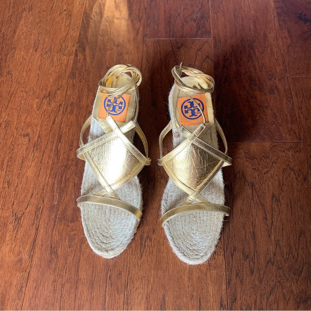 Tory Burch Gold Espadrille Wedge Sandals | Size 8